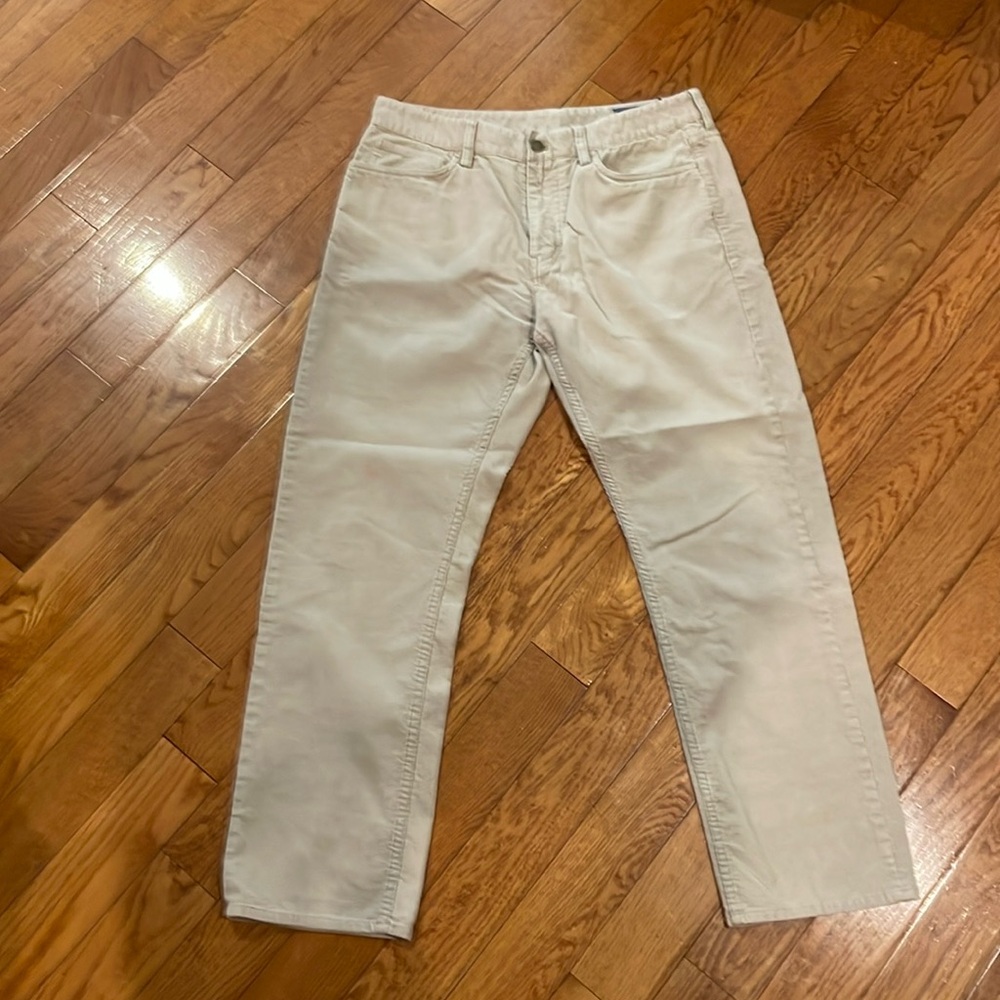 Vineyard Vines 33x30 tan cord pants